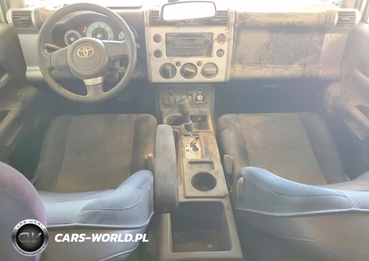 2010 Toyota Fj Cruiser Base VIN:JTEZU4BF9AK009639 - 8