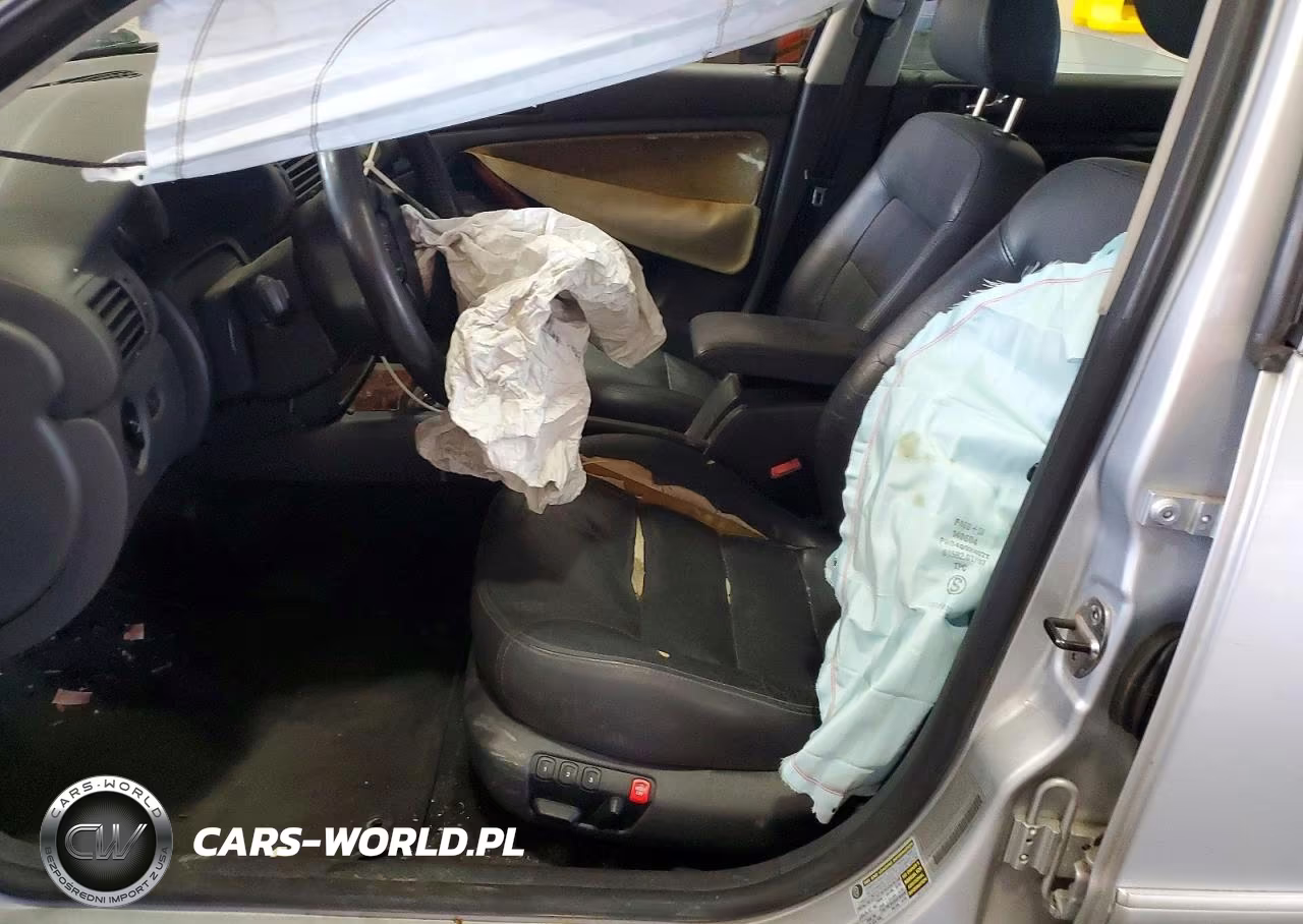 2004 Volkswagen Facade VIN:WVWRU63BX5P028270 - 7