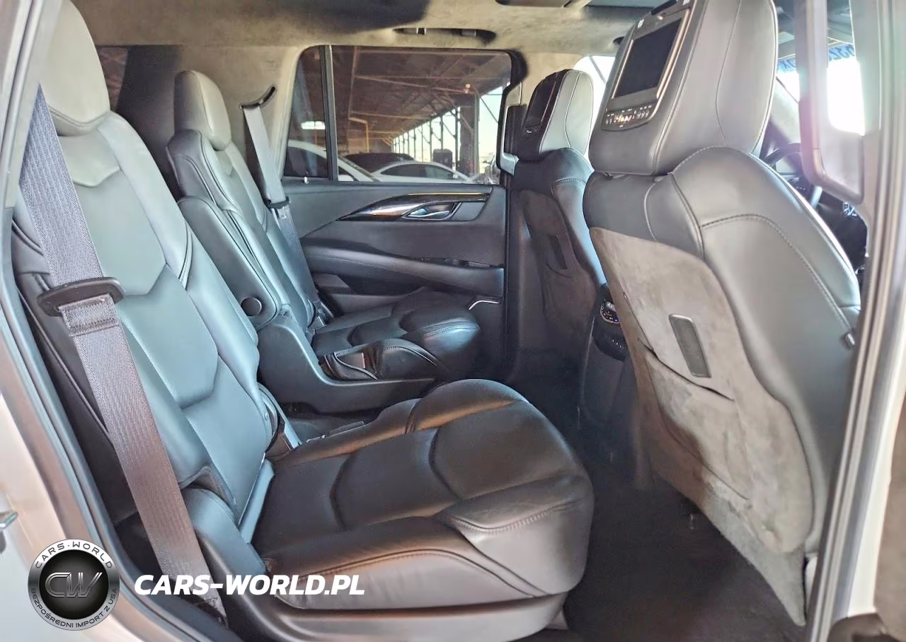 2018 Cadillac Escalade Platinum VIN:1GYS4DKJ8JR256369 - 11
