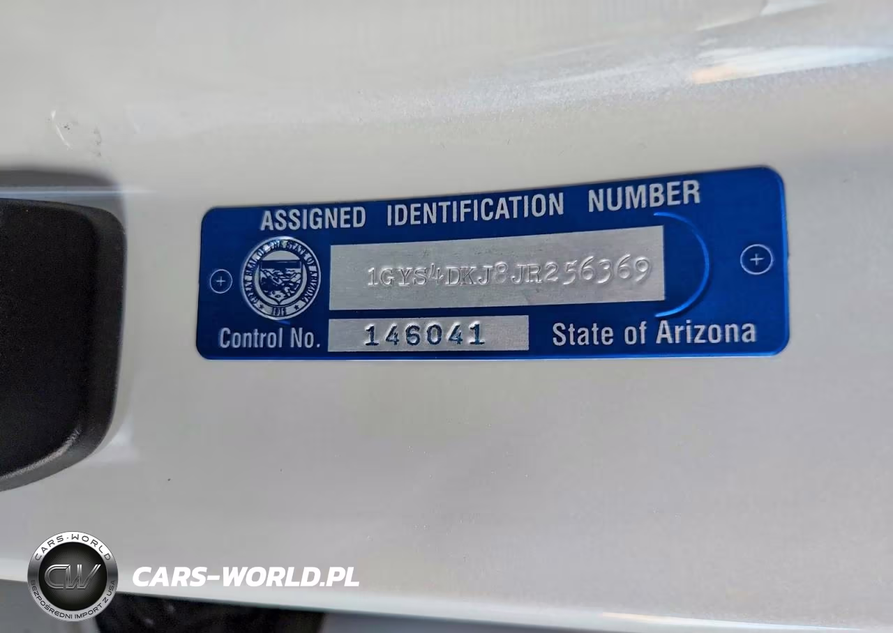 2018 Cadillac Escalade Platinum VIN:1GYS4DKJ8JR256369 - 13