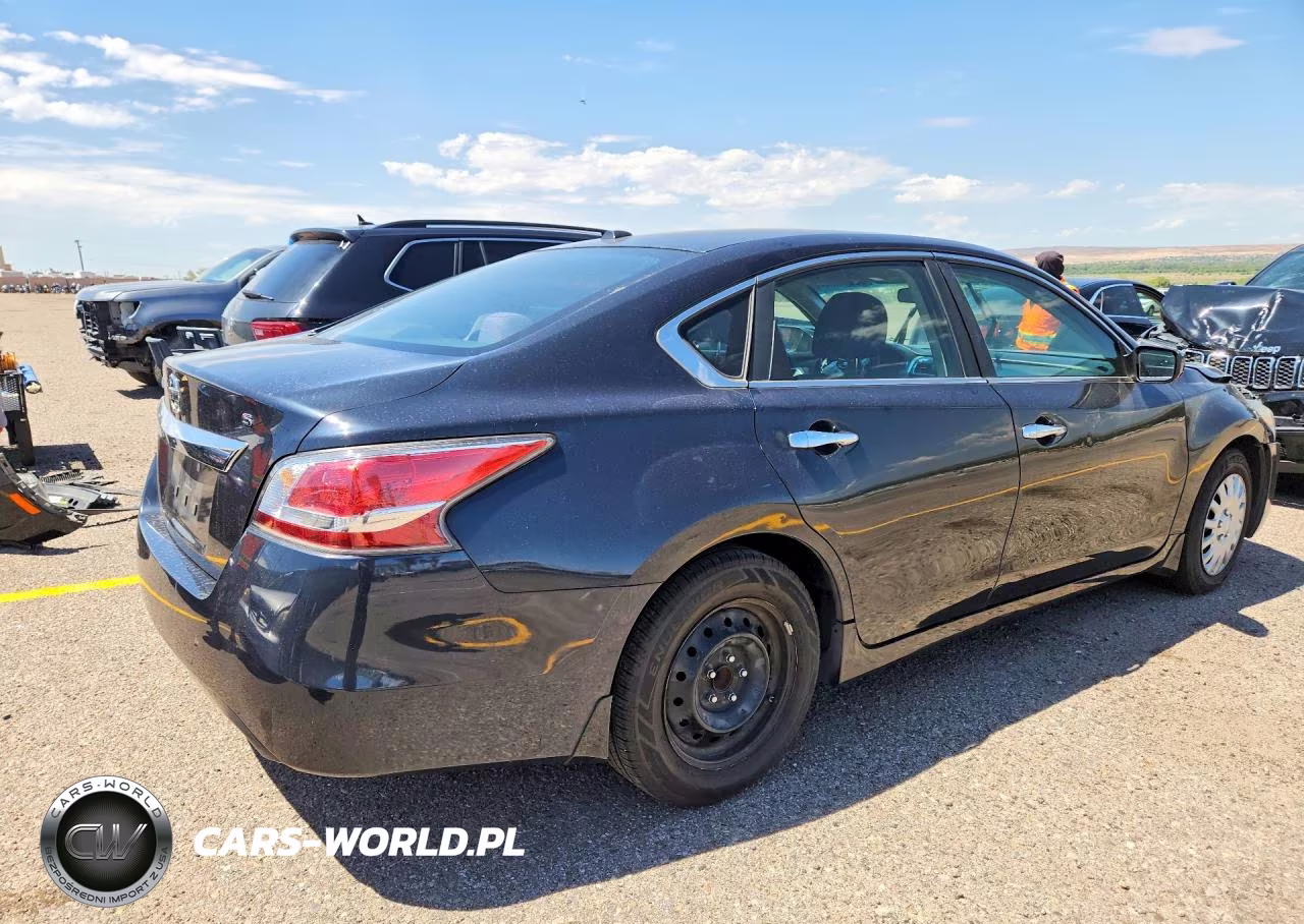 2015 Nissan Altima 2.5 S VIN:1N4AL3AP3FN317250 - 3