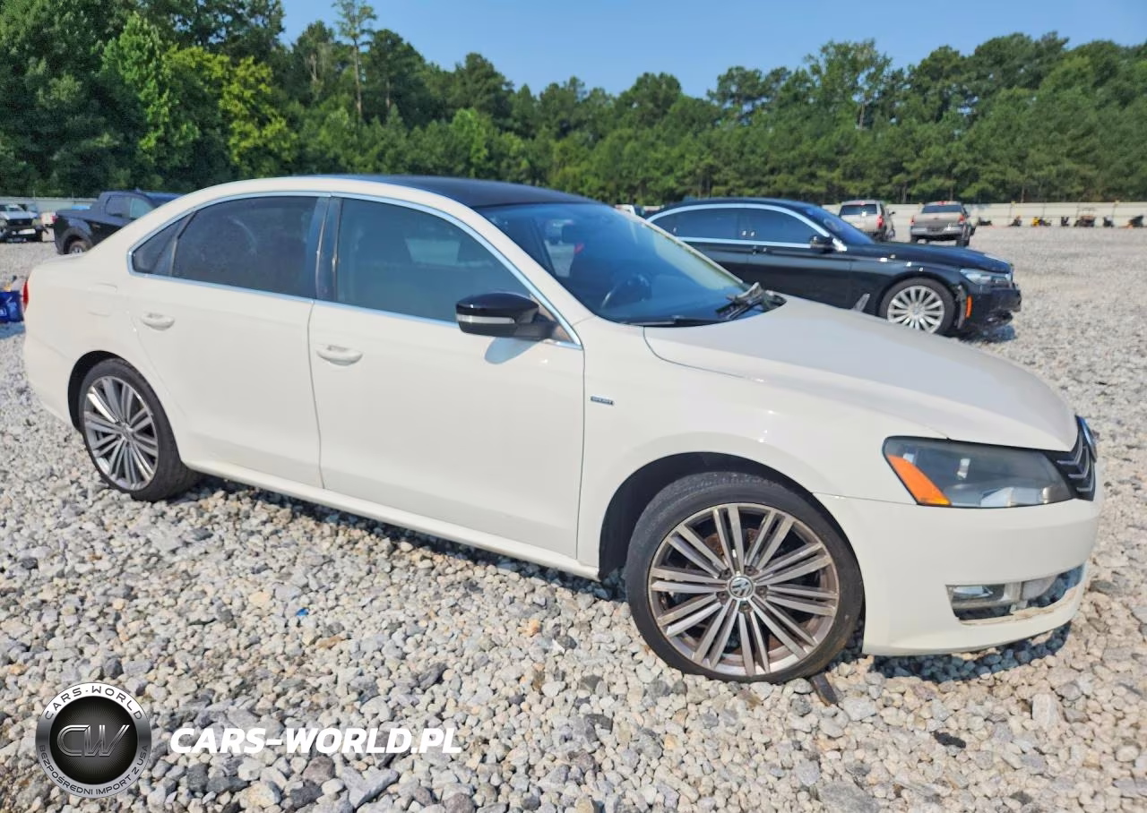 2015 Volkswagen Passat Se VIN:1VWBT7A37FC009509 - 4