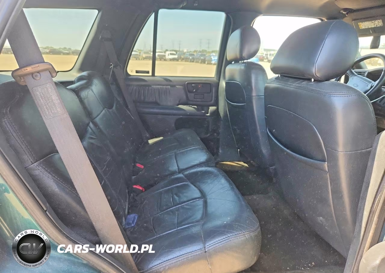 1997 Chevrolet Blazer VIN:1GNDT13W4V2189737 - 10