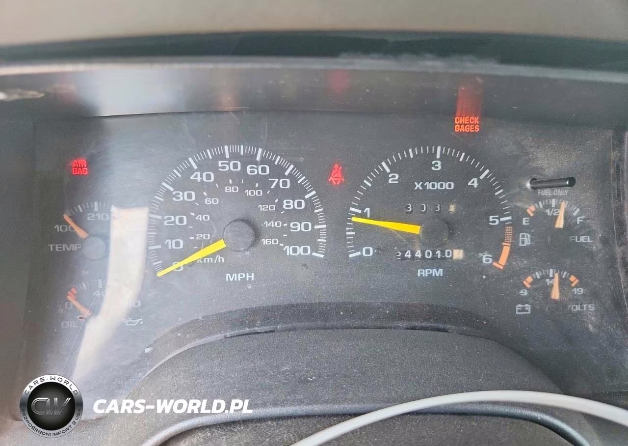 1997 Chevrolet Blazer VIN:1GNDT13W4V2189737 - 9