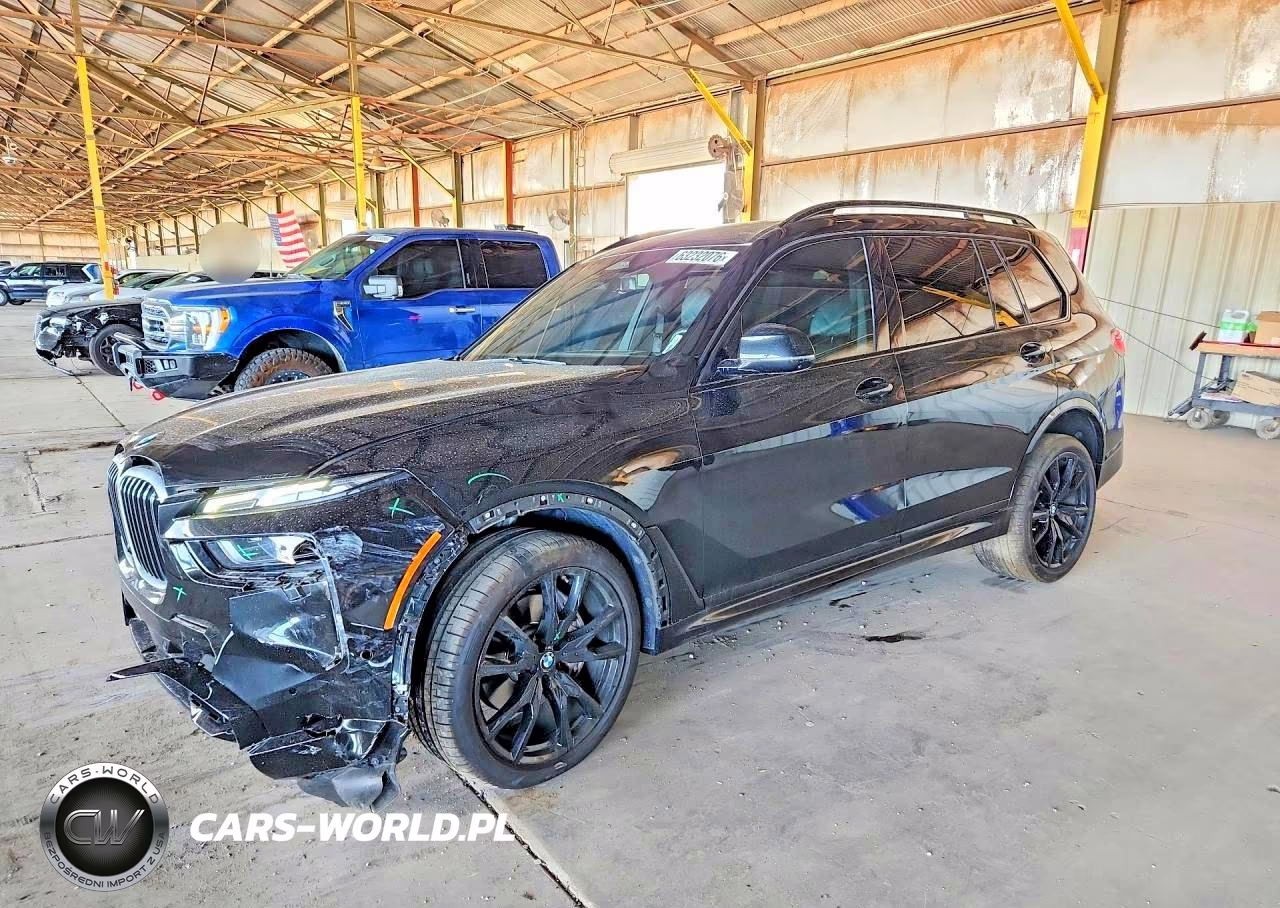 2023 BMW X7 xDrive40I – zdjęcie 1 z 13