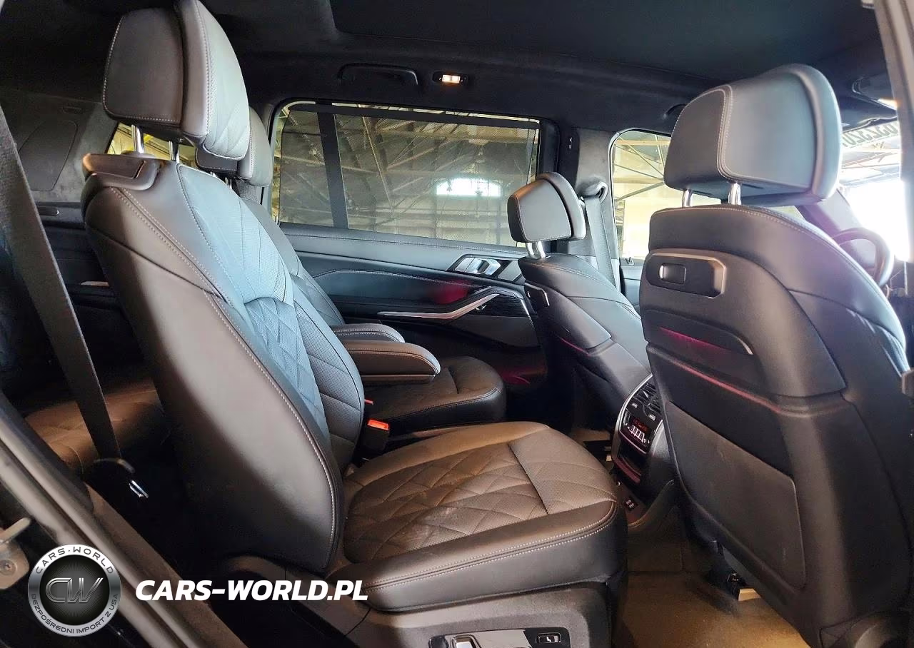 2023 BMW X7 xDrive40I VIN:5UX23EM07P9P99996 - 11