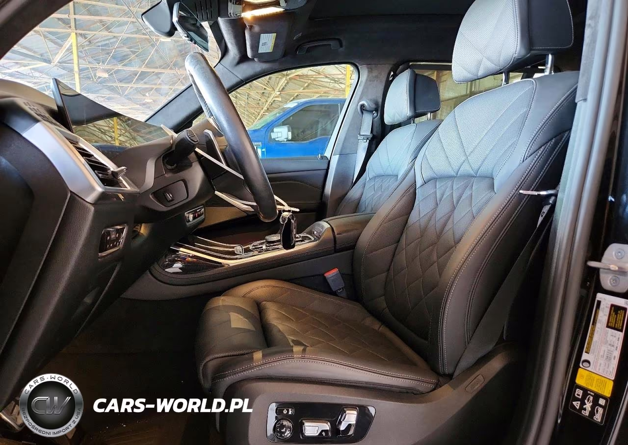 2023 BMW X7 xDrive40I VIN:5UX23EM07P9P99996 - 7