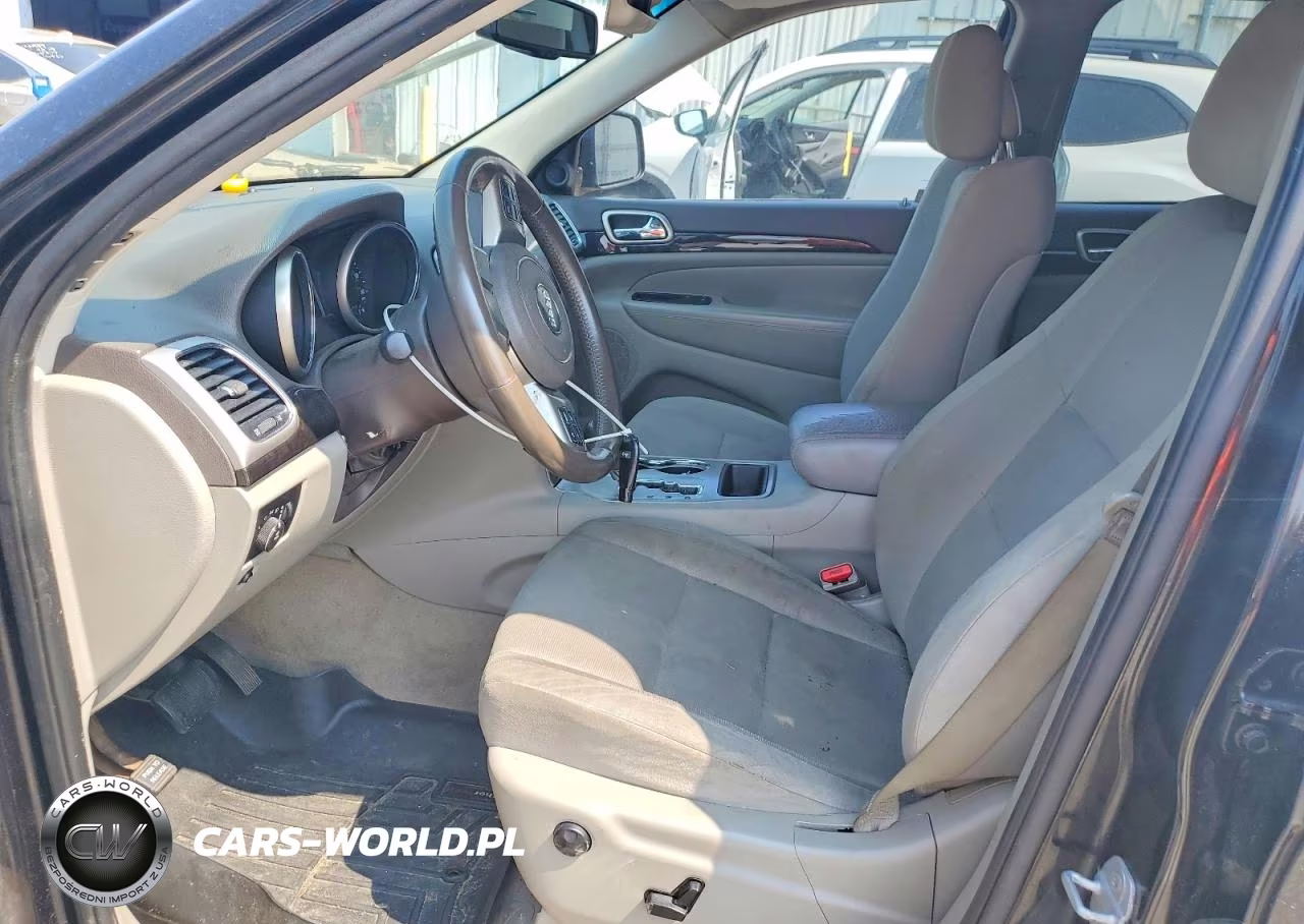 2012 Jeep Grand Cherokee Laredo VIN:1C4RJEAG9CC194642 - 7