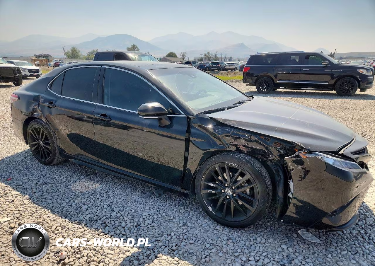 2018 Toyota Camry Xse VIN:4T1B61HK2JU050732 - 4