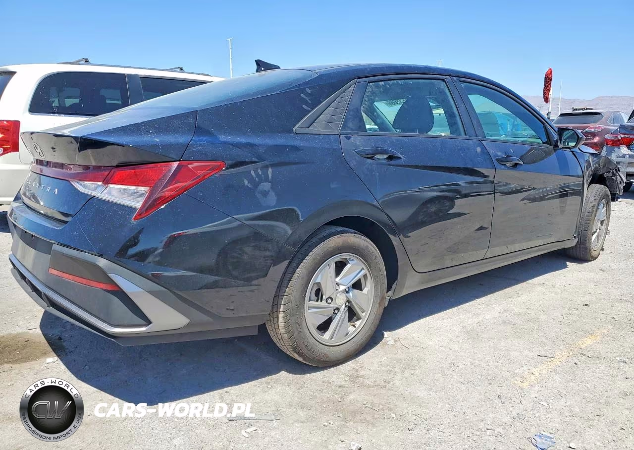 2024 Hyundai Elantra Se VIN:KMHLL4DG7RU637441 - 3