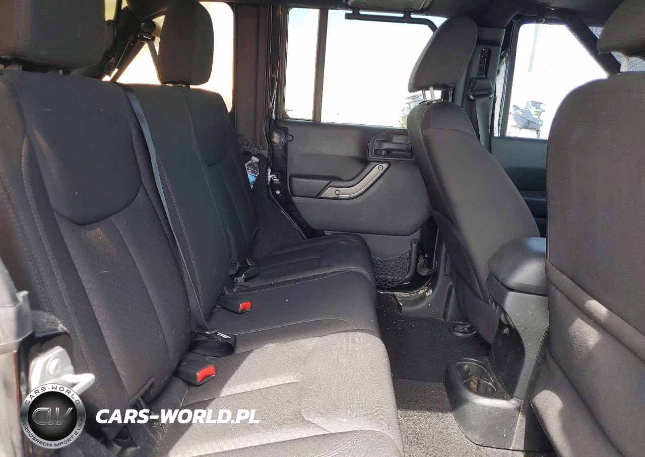2015 Jeep Wrangler Unlimited Sport VIN:1C4BJWDG9FL675336 - 11