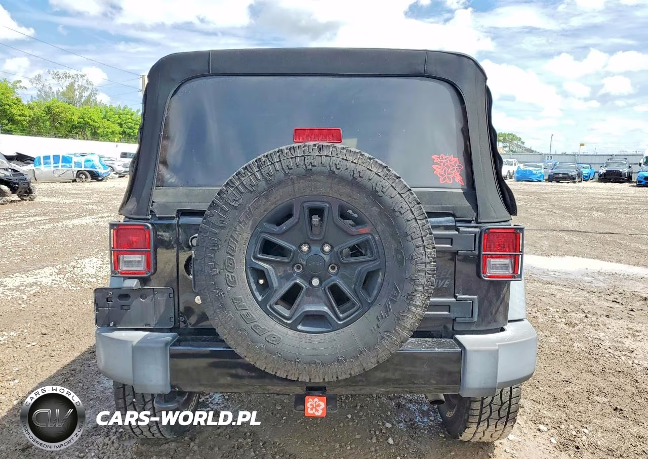 2015 Jeep Wrangler Unlimited Sport VIN:1C4BJWDG9FL675336 - 6