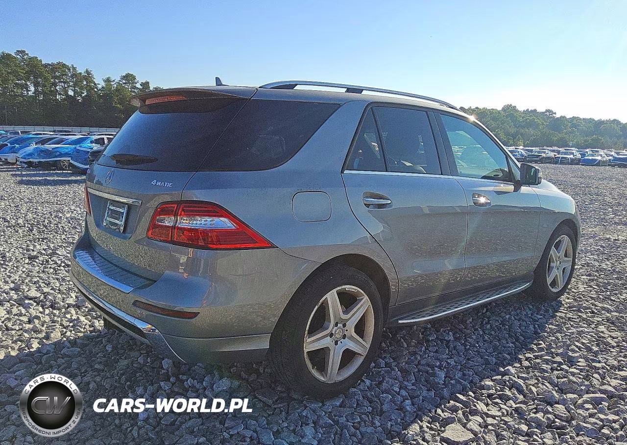 2012 Mercedes-Benz Ml 550 4Matic VIN:4JGDA7DB3CA056947 - 3