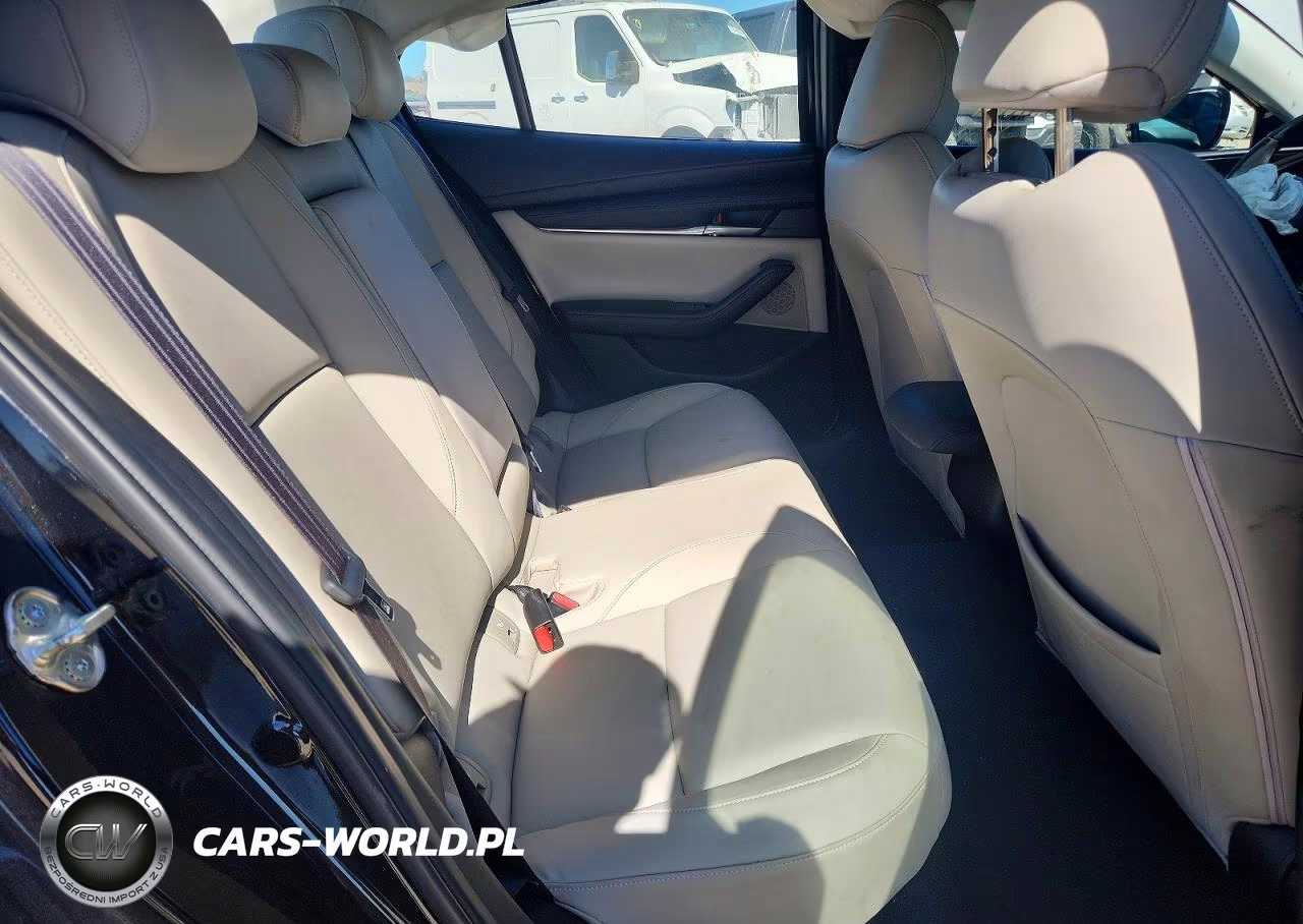2019 Mazda 3 Preferred VIN:JM1BPBDM8K1116346 - 10