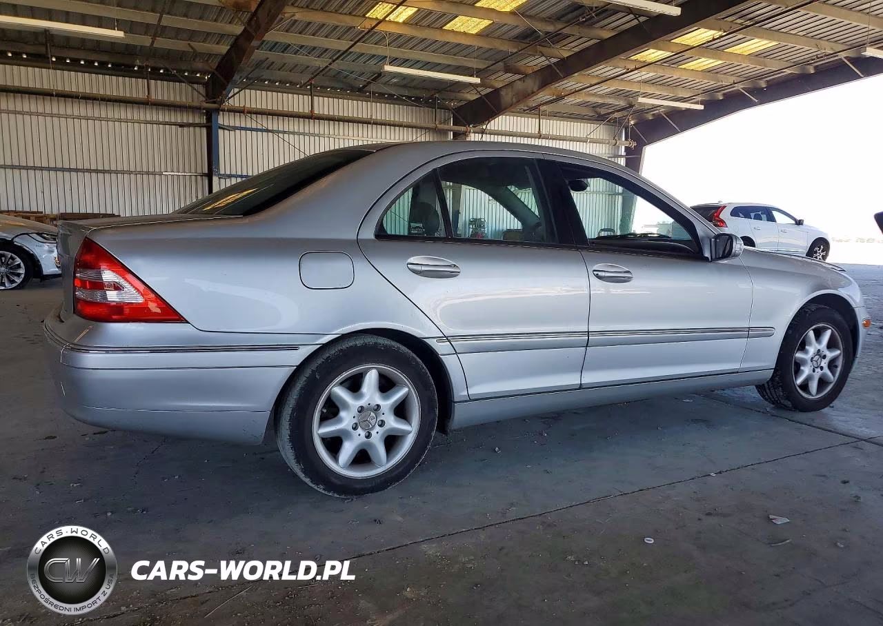 2003 Mercedes-Benz C 320 VIN:WDBRF64JX3F396627 - 3