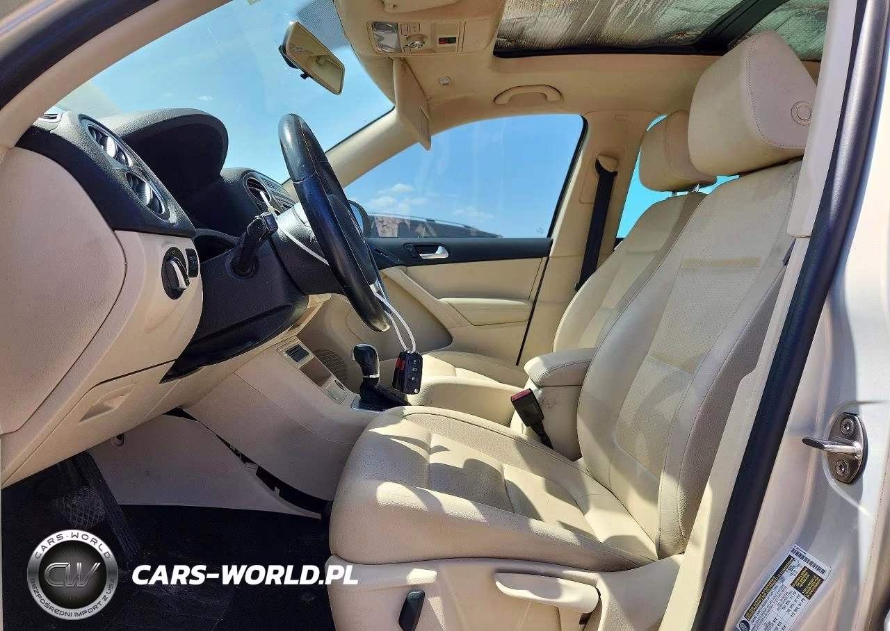 2015 Volkswagen Tiguan S VIN:WVGAV7AX0FW563125 - 7
