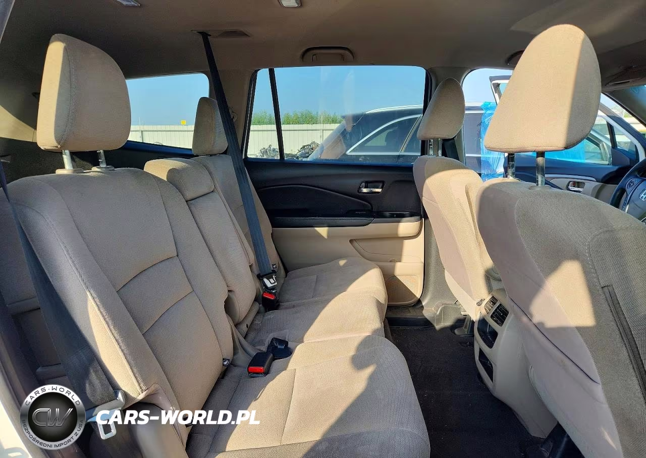 2018 Honda Pilot Lx VIN:5FNYF5H16JB010773 - 11
