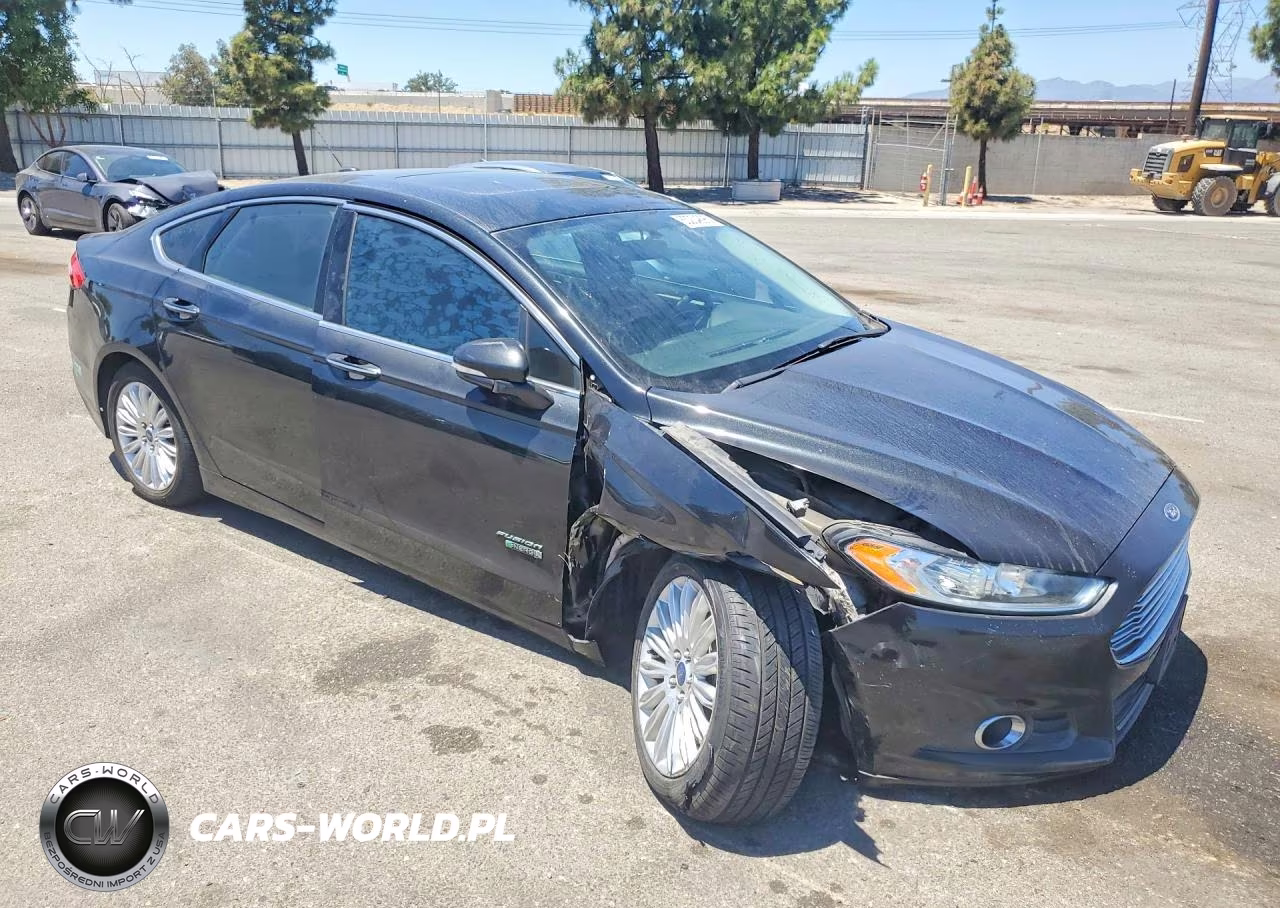 2015 Ford Fusion Se Phev VIN:3FA6P0PU8FR128192 - 4