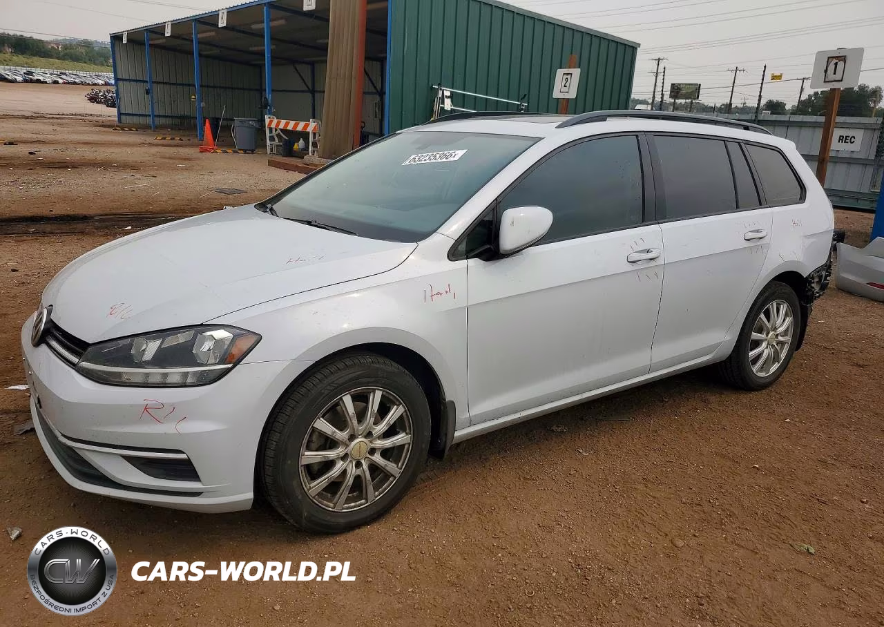 2018 Volkswagen Golf Sportwagen S