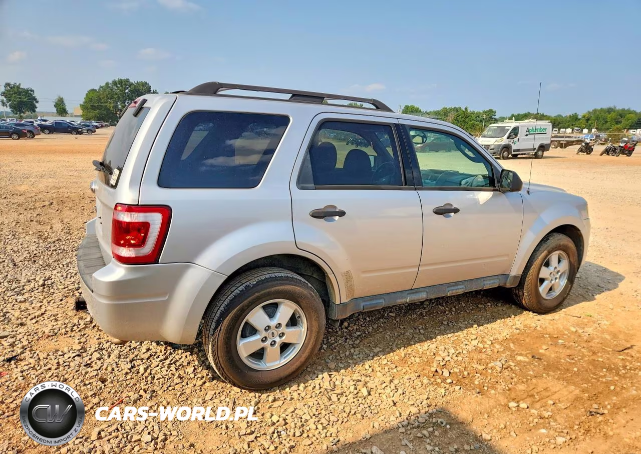 2012 Ford Escape Xlt VIN:1FMCU0D7XCKA72580 - 3
