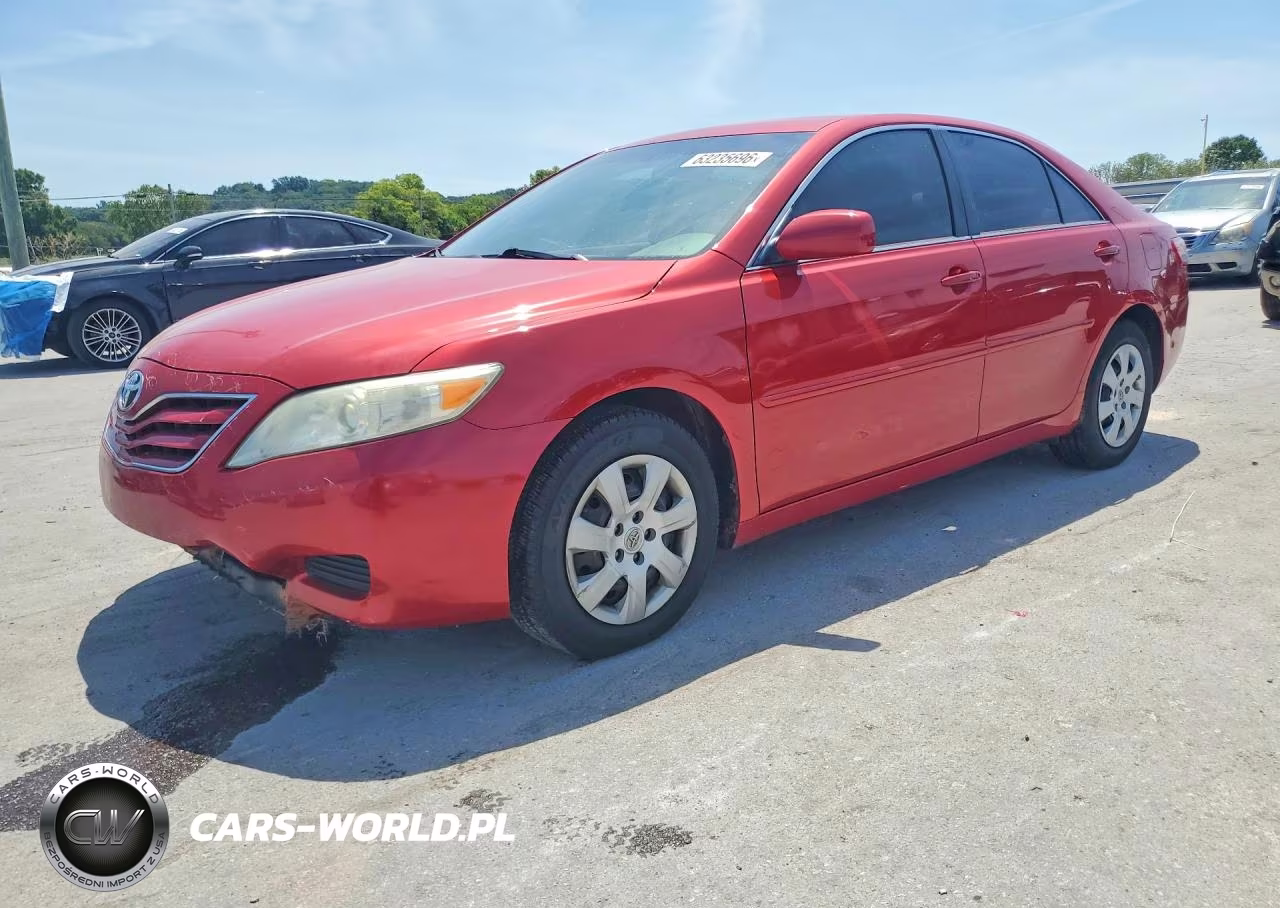 2010 Toyota Camry Le – zdjęcie 1 z 13