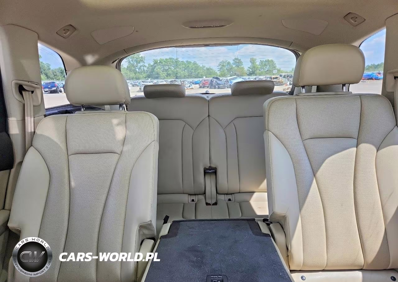2018 Audi Q7 Prestige VIN:WA1VAAF78JD029599 - 10