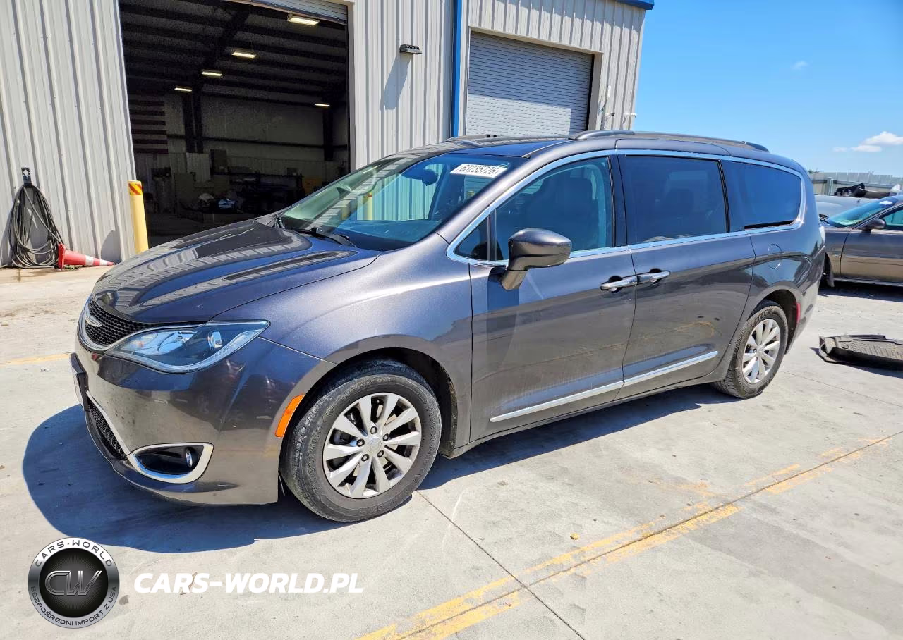 2017 Chrysler Pacifica Touring L