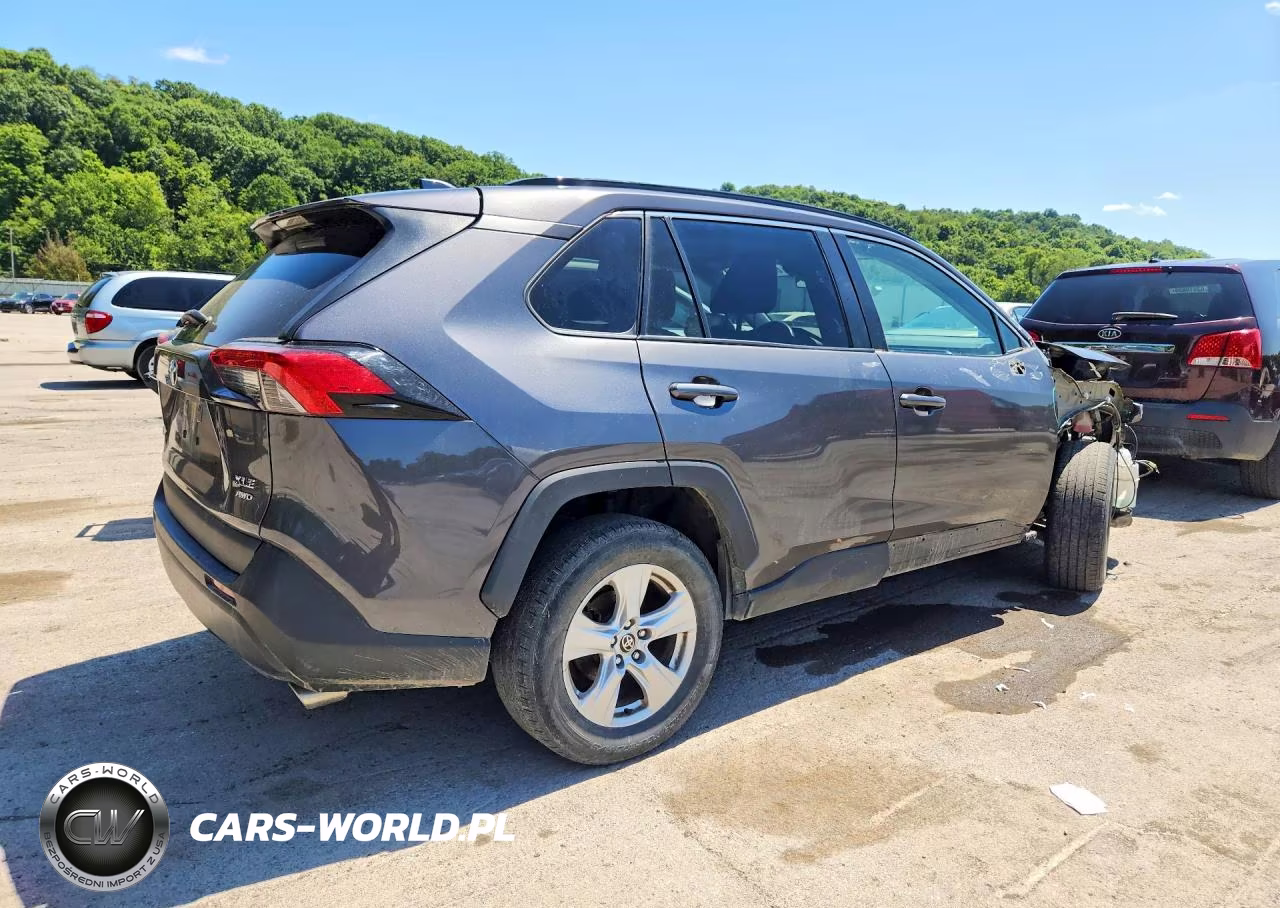 2021 Toyota Rav4 Xle VIN:2T3P1RFV1MW243157 - 3