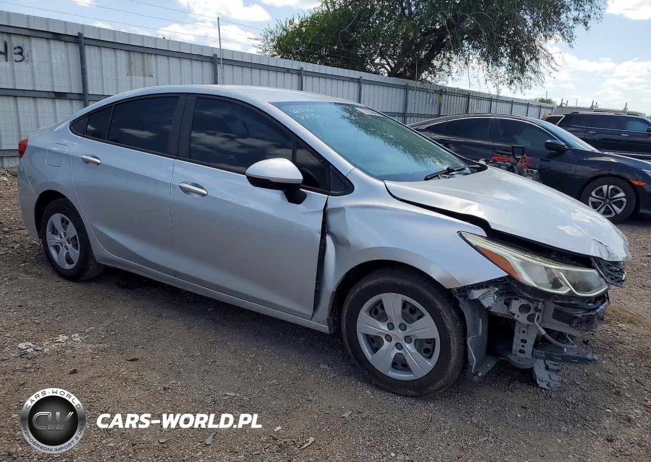 2018 Chevrolet Cruze Ls VIN:1G1BC5SM5J7151348 - 4