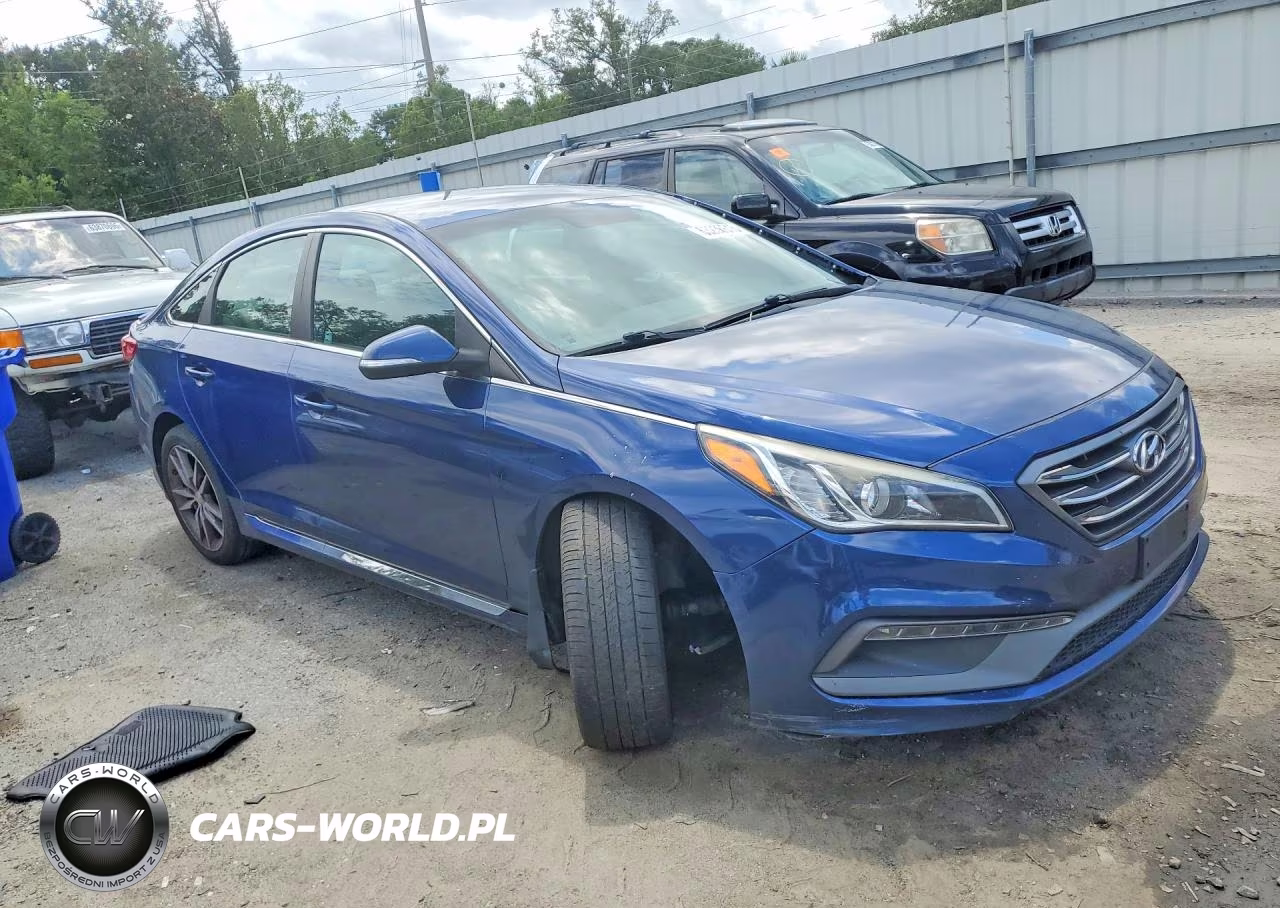 2017 Hyundai Sonata Sport 2.0T VIN:5NPE34AB3HH464323 - 4