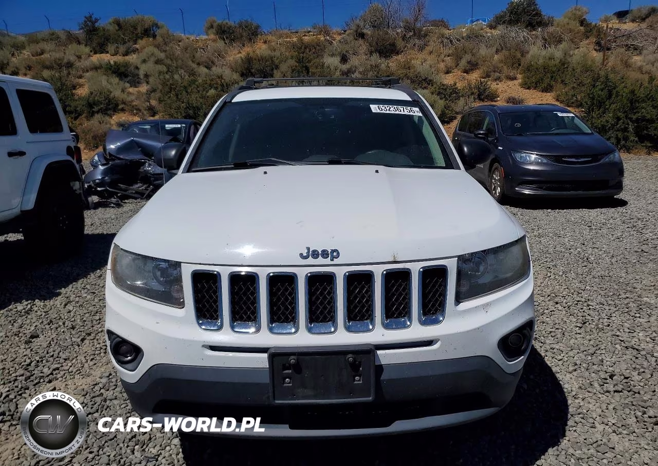 2016 Jeep Compass Sport VIN:1C4NJCBA4GD681504 - 5