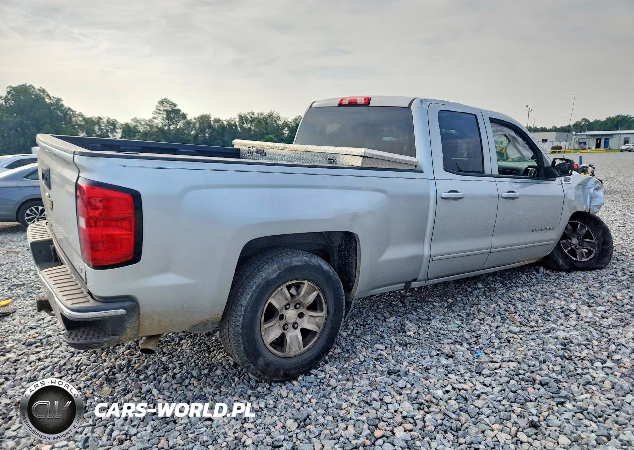 2018 Chevrolet Silverado C1500 Lt VIN:1GCRCREC6JZ179373 - 3