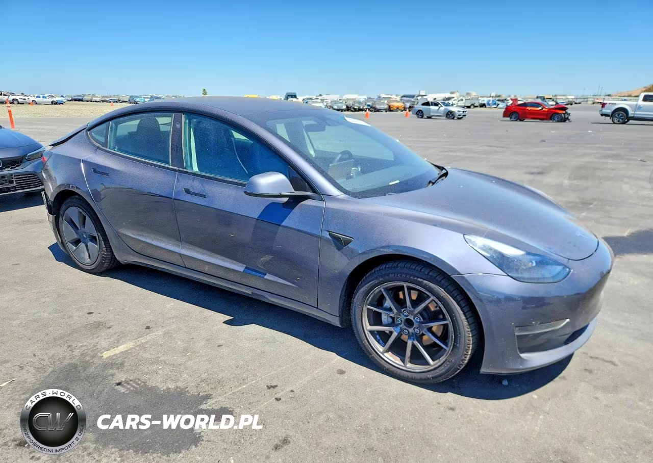 2023 Tesla Model 3 VIN:5YJ3E1EAXPF640055 - 4