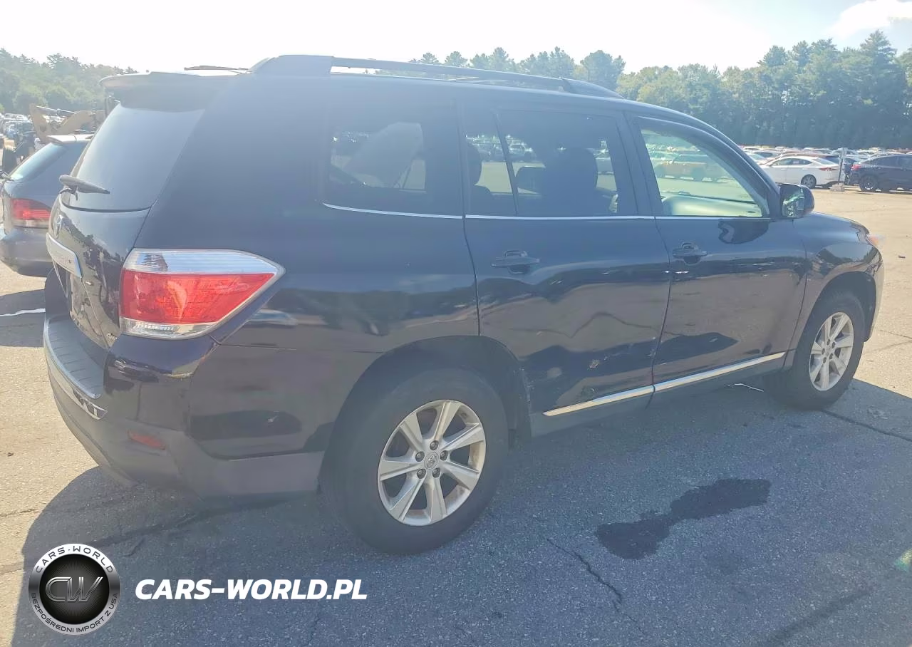 2011 Toyota Highlander Base VIN:5TDBK3EH0BS087093 - 3