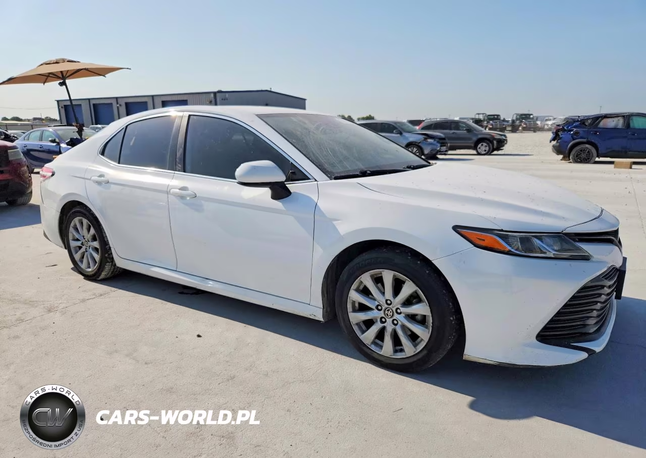 2020 Toyota Camry Le VIN:4T1C11AK1LU980671 - 4