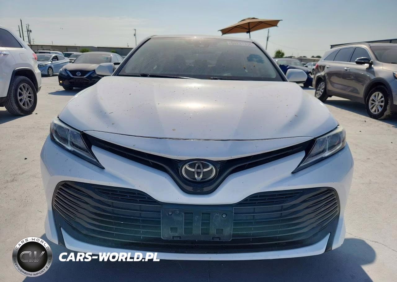 2020 Toyota Camry Le VIN:4T1C11AK1LU980671 - 5