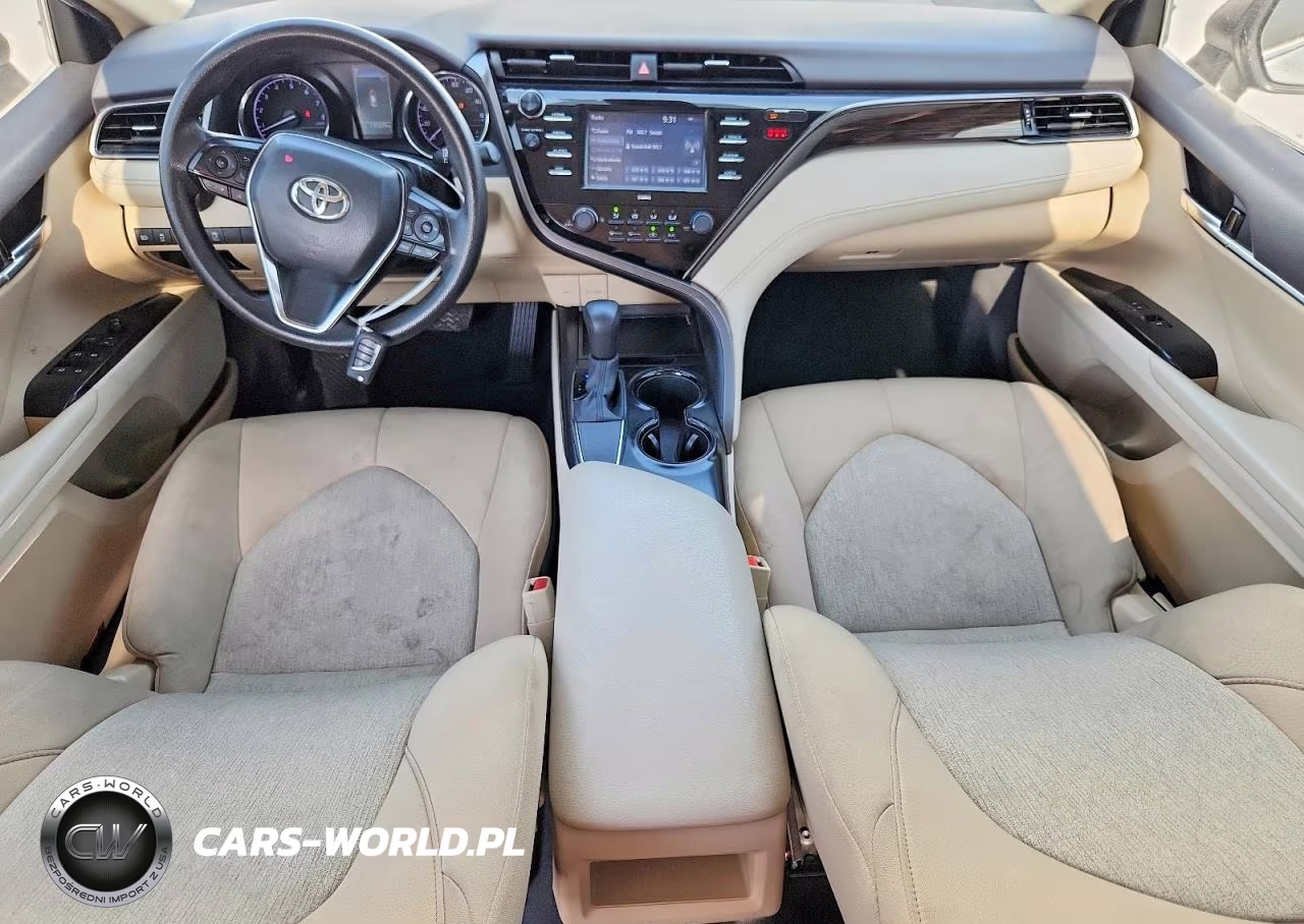 2020 Toyota Camry Le VIN:4T1C11AK1LU980671 - 8