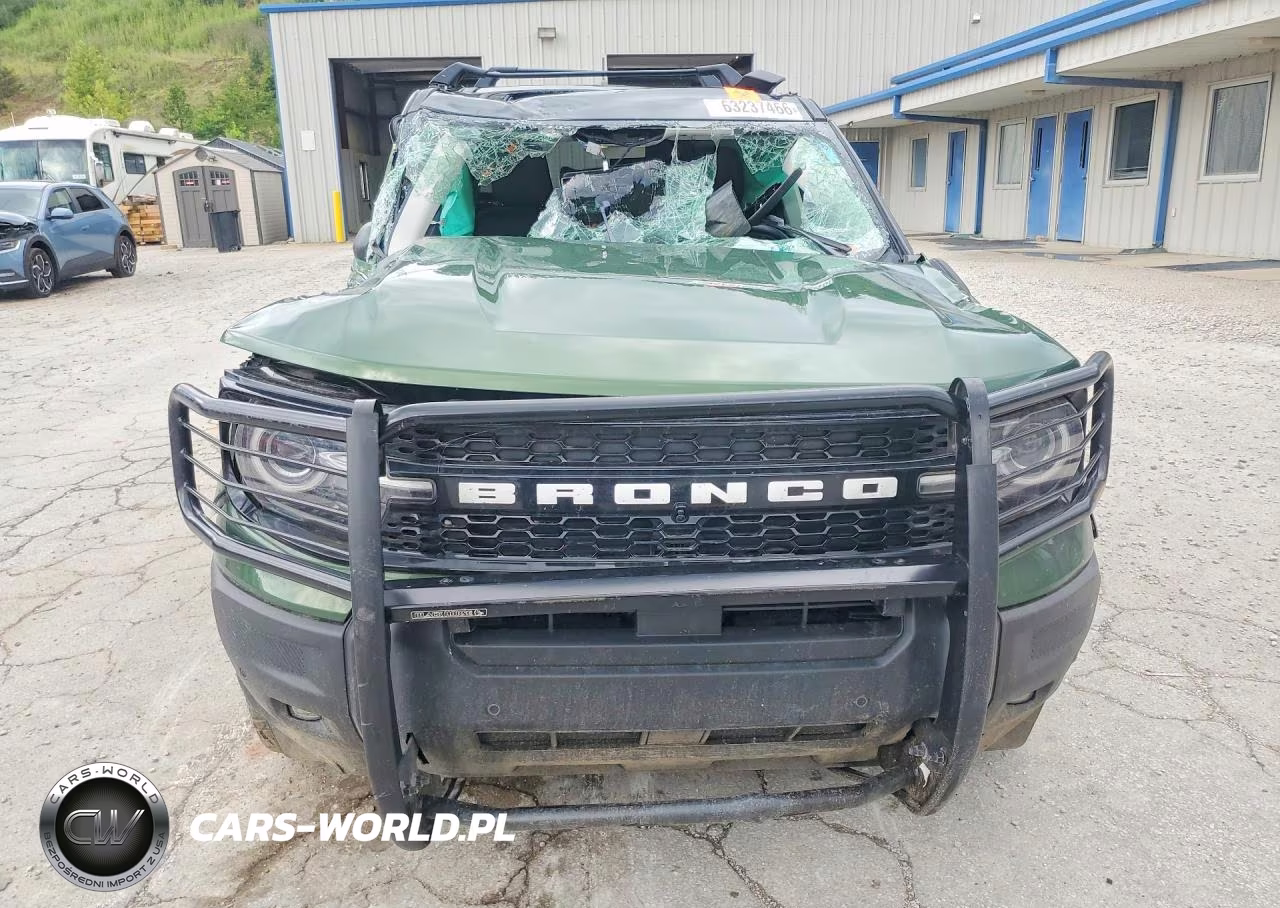 2025 Ford Bronco Sport Outer Banks VIN:3FMCR9CN5SRE15411 - 5