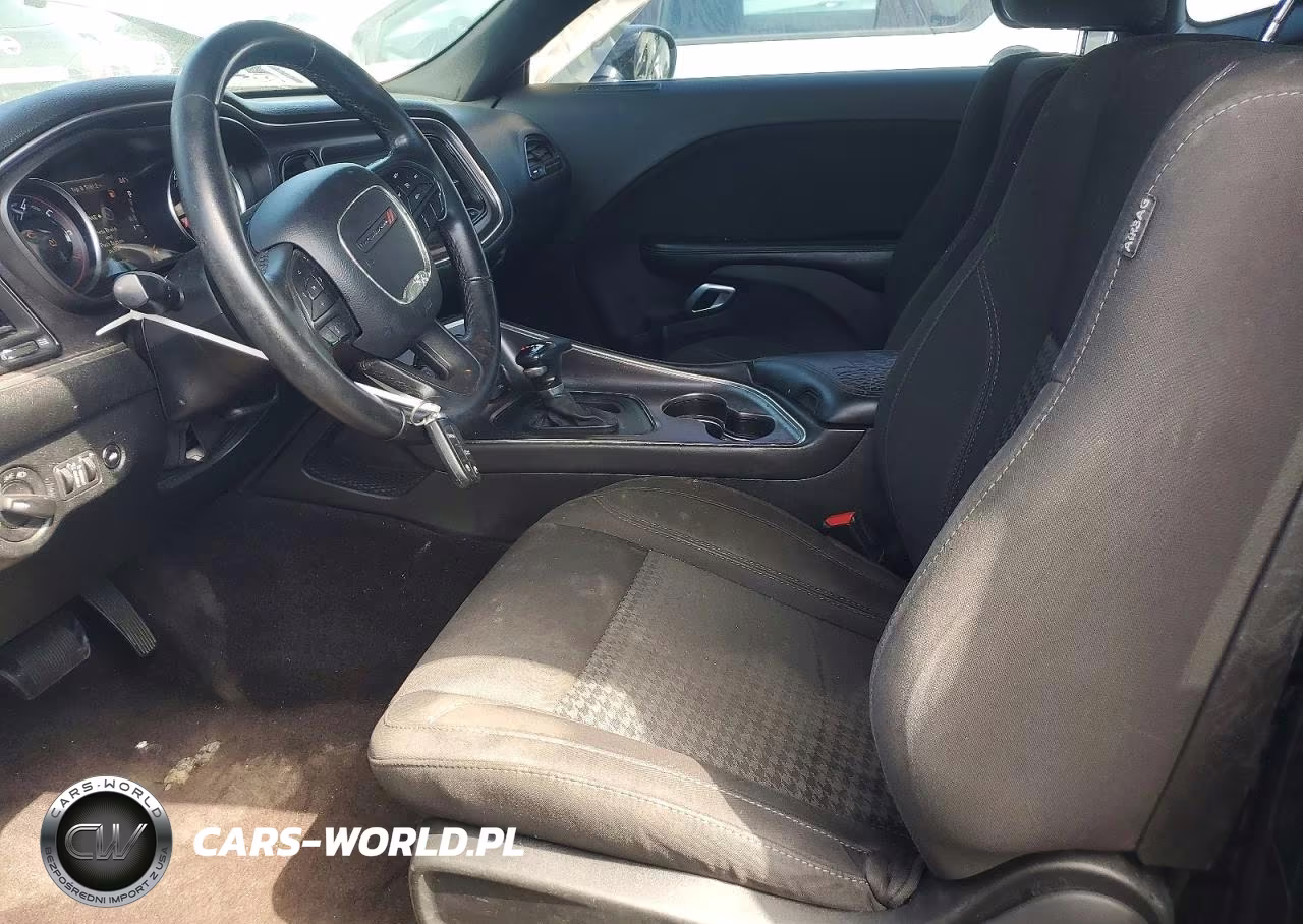 2018 Dodge Challenger Sxt VIN:2C3CDZAGXJH294753 - 7