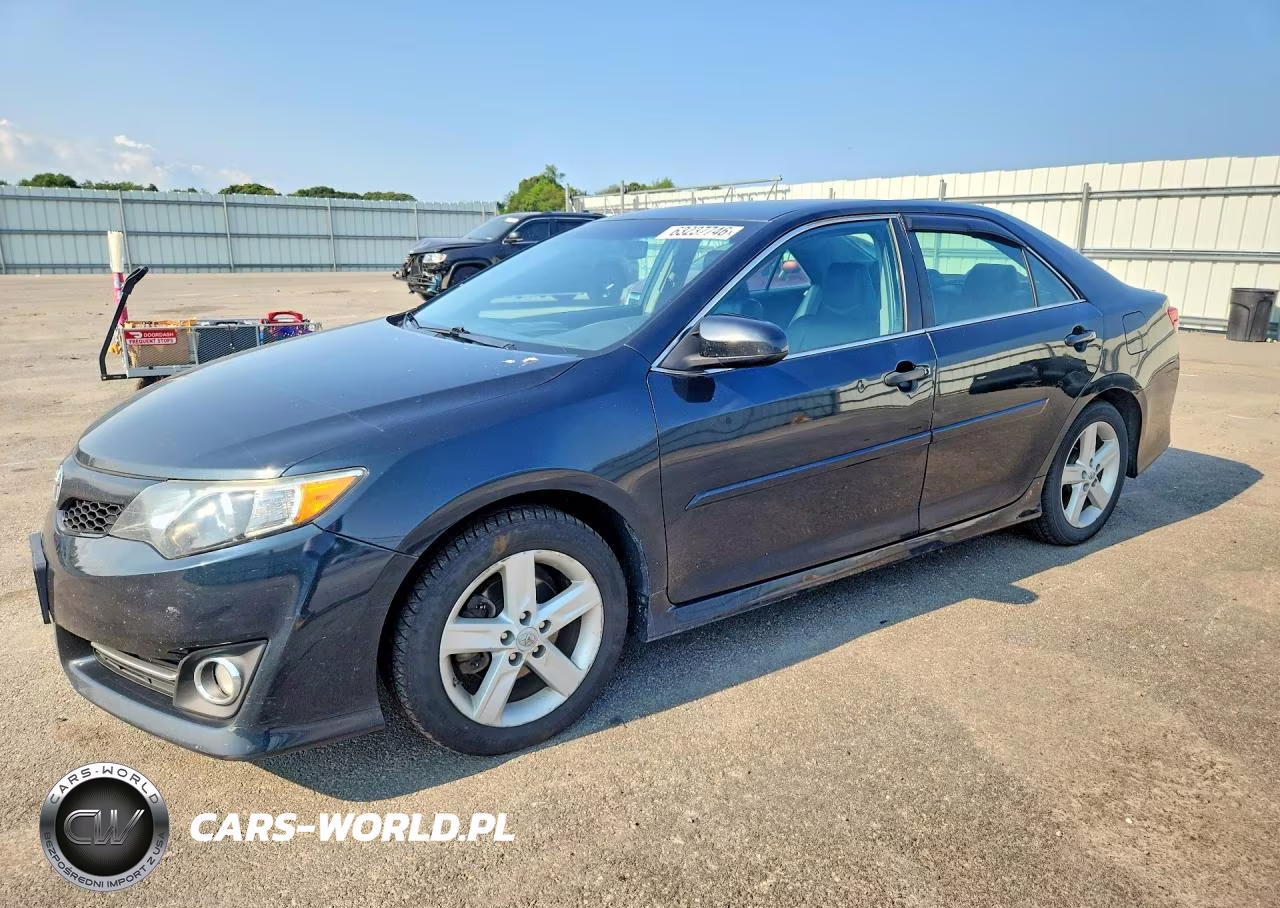 2012 Toyota Camry Se – zdjęcie 1 z 12