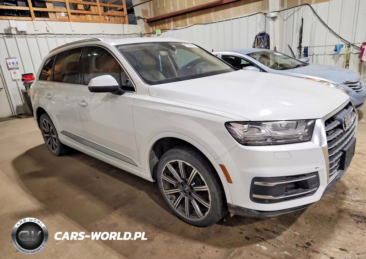 2017 Audi Q7 Premium Plus VIN:WA1LAAF79HD015454 - 4