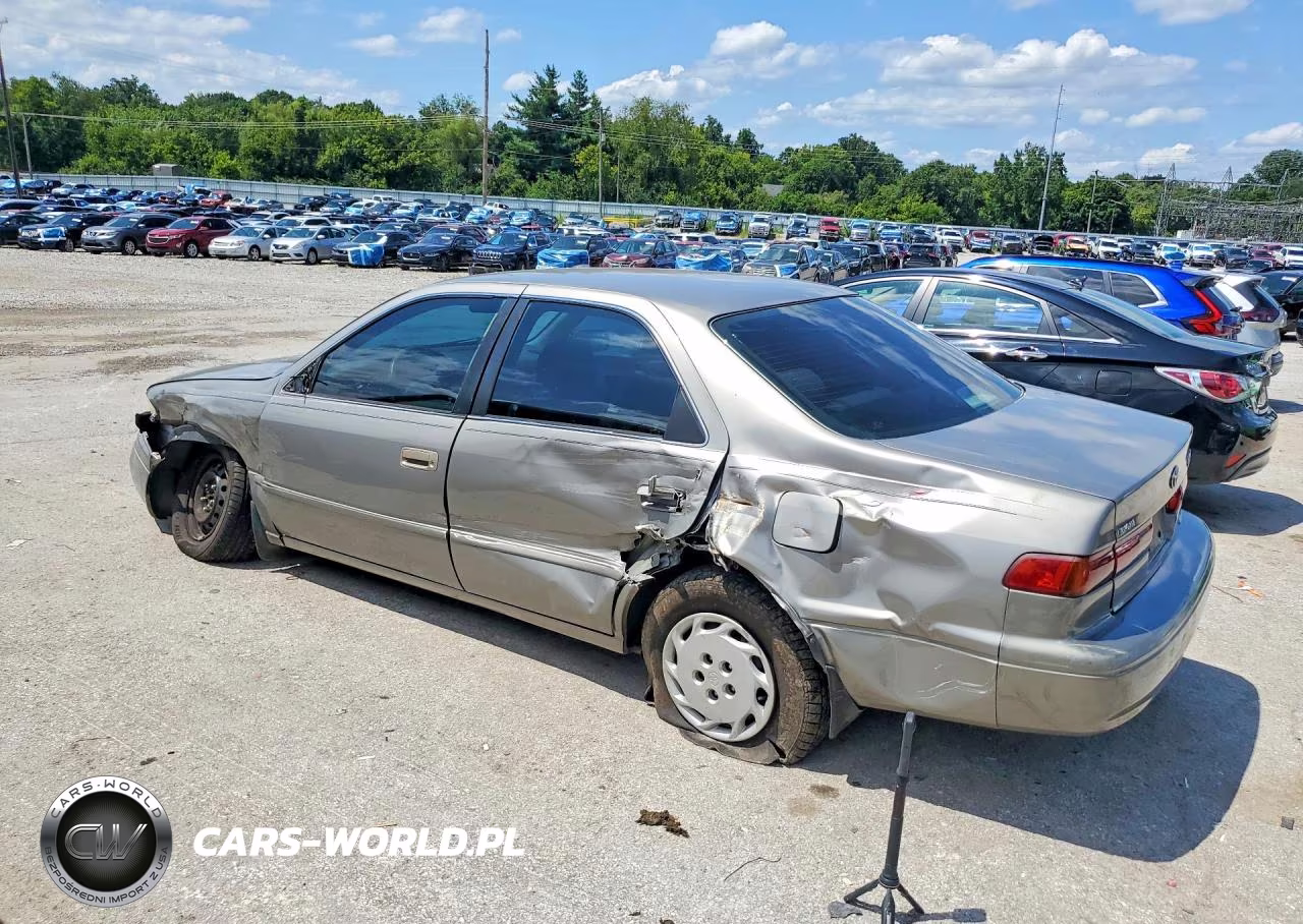 1999 Toyota Camry Le VIN:4T1BG22KXXU425285 - 2