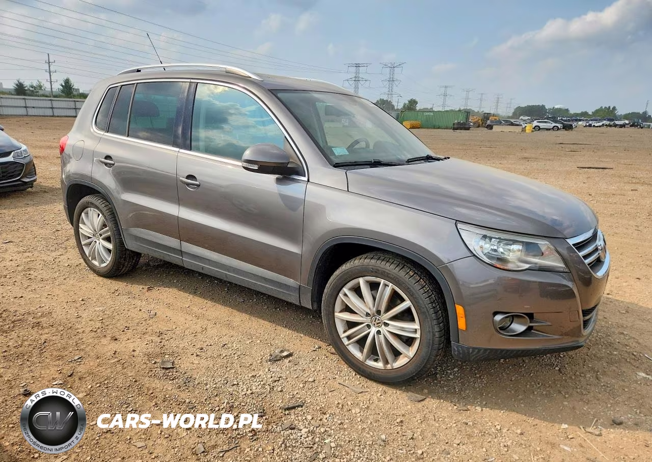 2010 Volkswagen Tiguan Se VIN:WVGBV7AX7AW538137 - 4