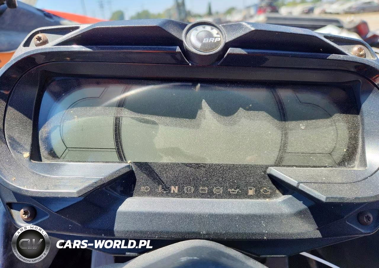 2020 Can-Am Maverick X3 Utility Vehicle VIN:3JBVNAV21LK001679 - 8