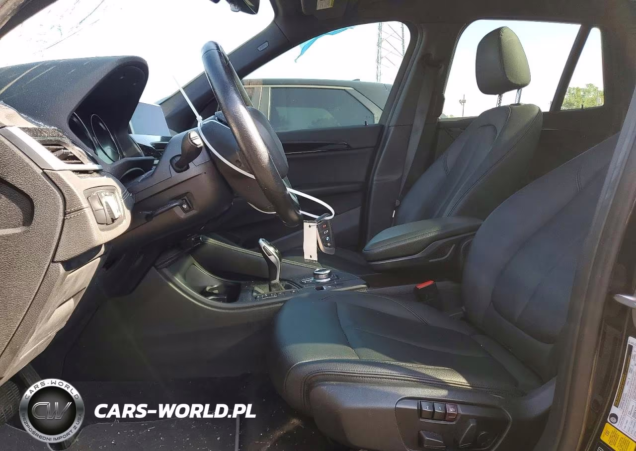 2021 BMW X1 xDrive28I VIN:WBXJG9C01M5T31682 - 7