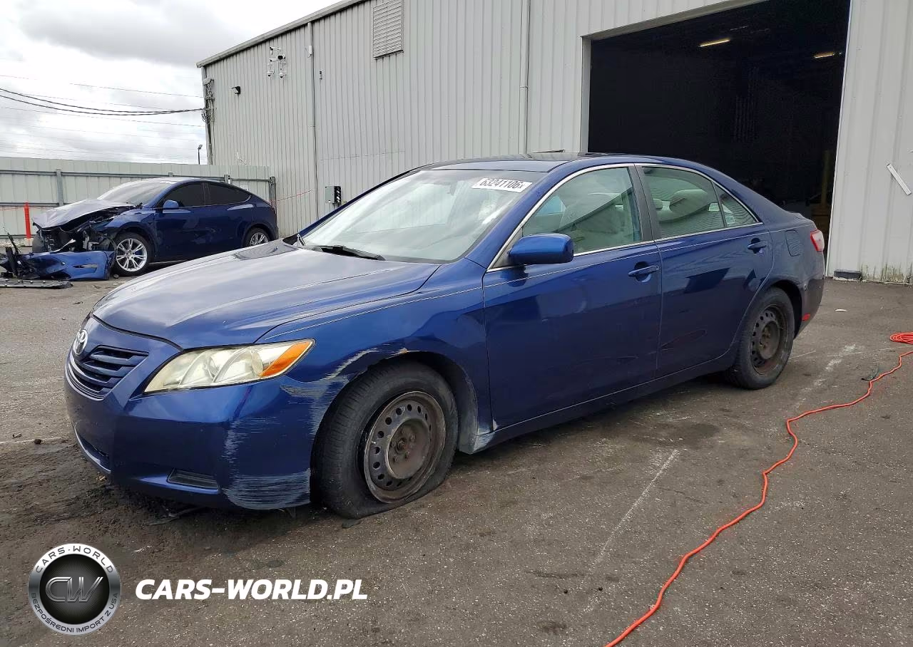2009 Toyota Camry Le – zdjęcie 1 z 12