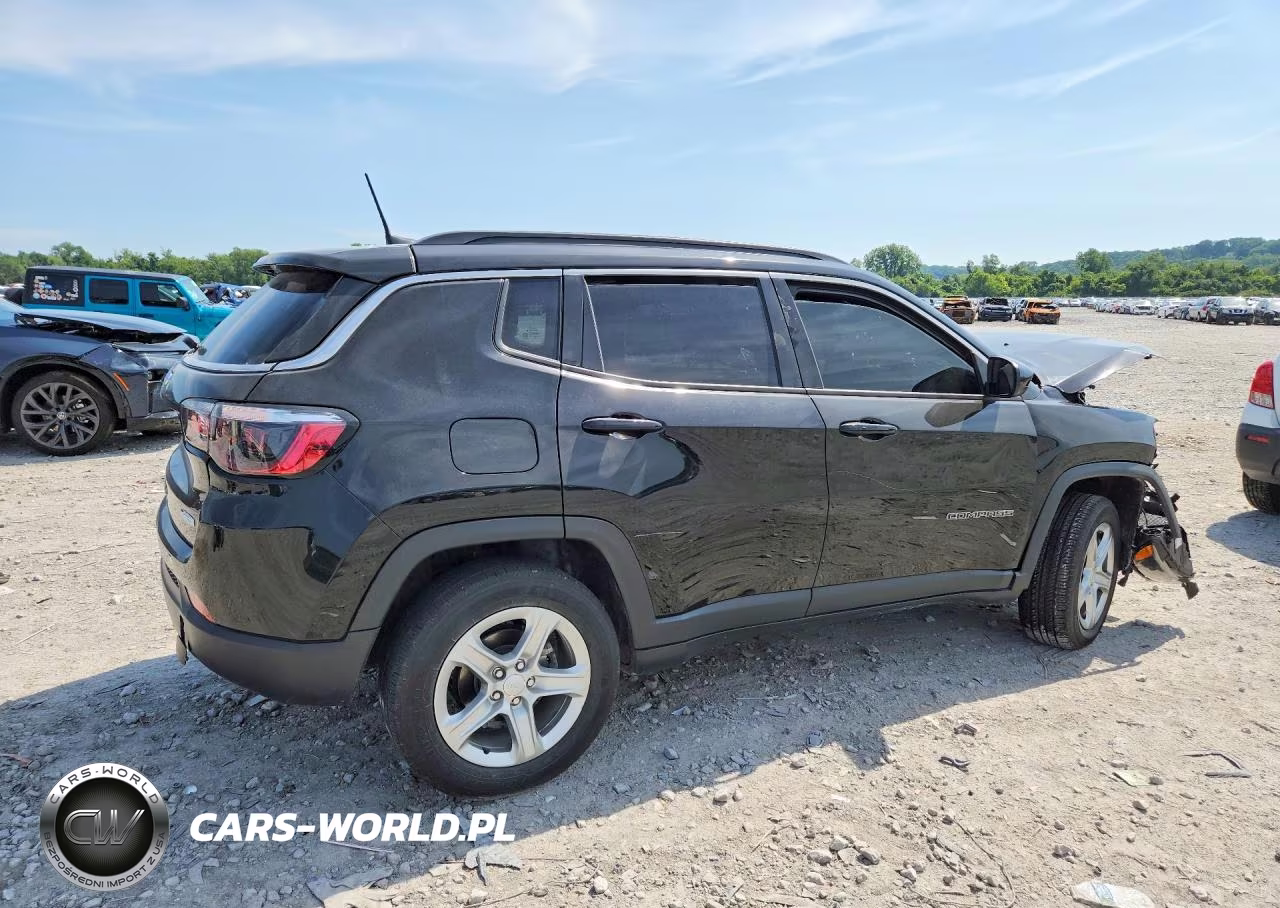 2024 Jeep Compass Latitude VIN:3C4NJDBN2RT598790 - 3