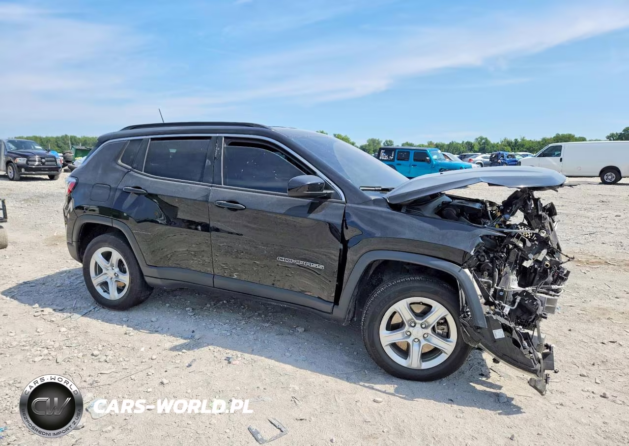 2024 Jeep Compass Latitude VIN:3C4NJDBN2RT598790 - 4