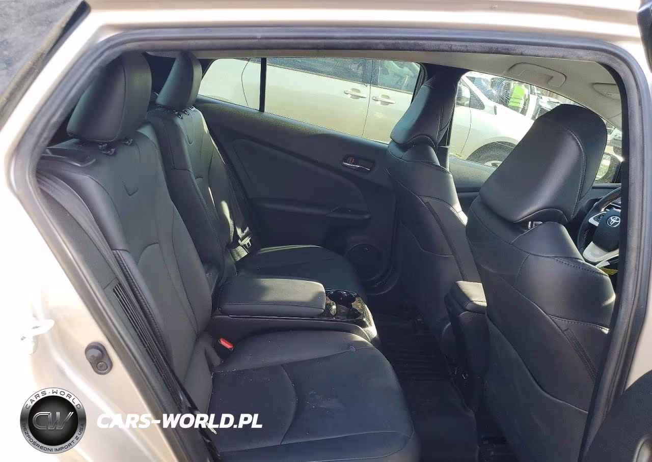 2017 Toyota Prius Prime Advanced VIN:JTDKARFP4H3047315 - 10