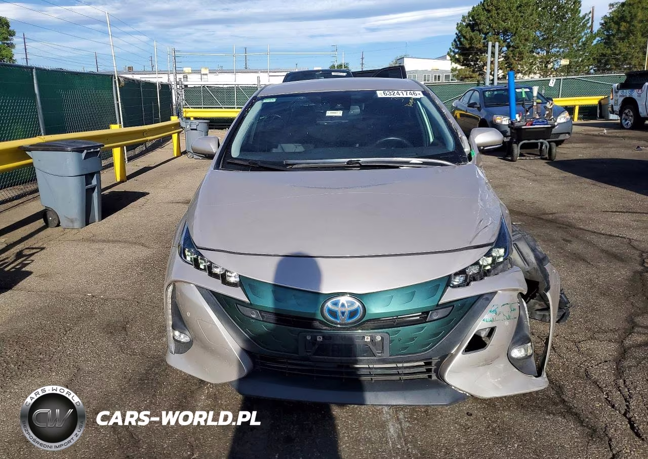 2017 Toyota Prius Prime Advanced VIN:JTDKARFP4H3047315 - 5